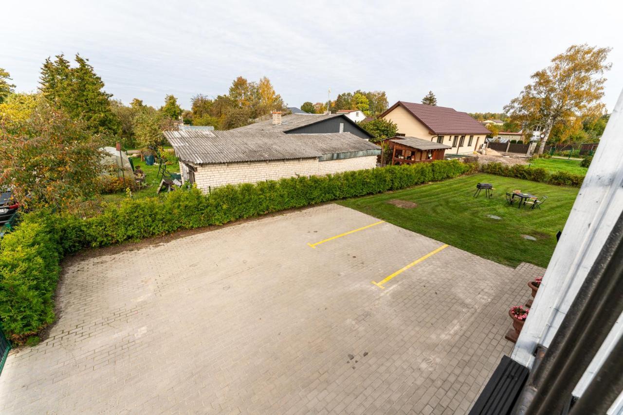 Family Garden Apartments With Free Private Parking & Playground Ryga Zewnętrze zdjęcie