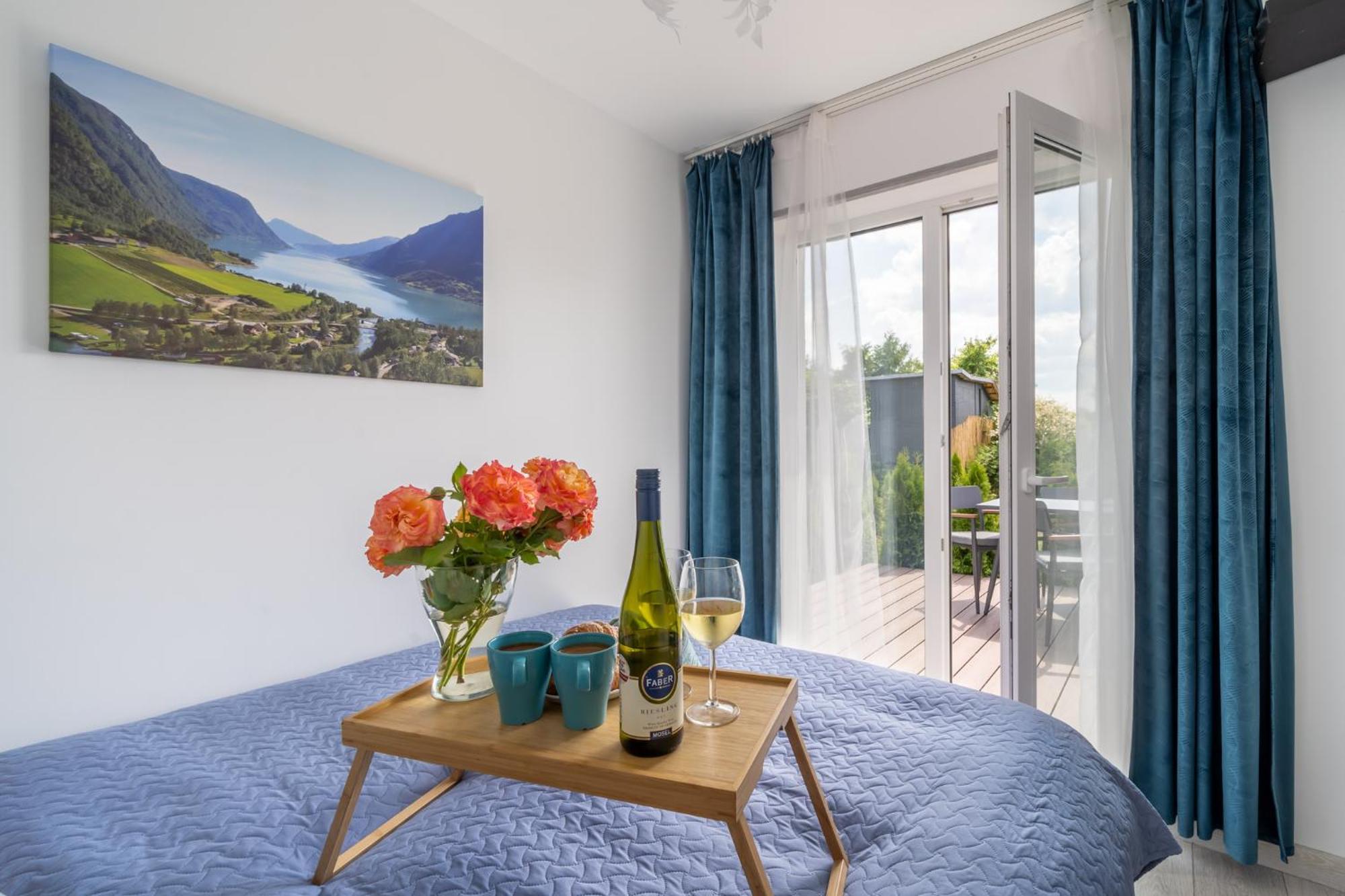 Family Garden Apartments With Free Private Parking & Playground Ryga Zewnętrze zdjęcie
