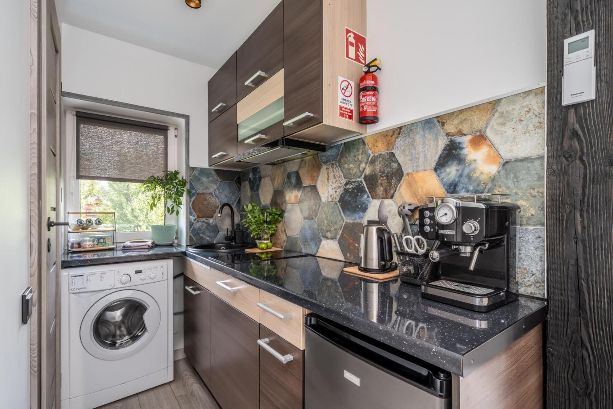 Family Garden Apartments With Free Private Parking & Playground Ryga Zewnętrze zdjęcie