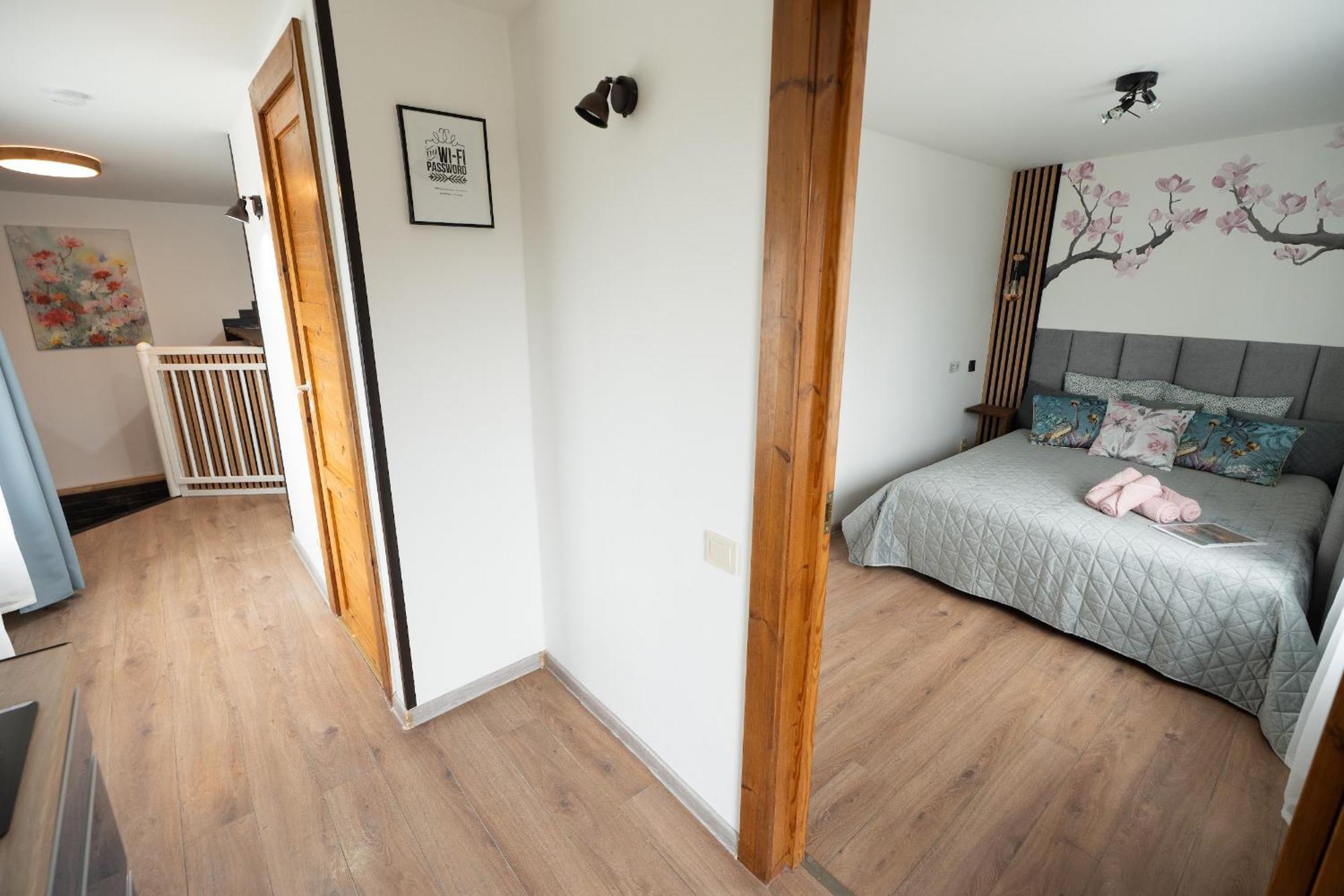 Family Garden Apartments With Free Private Parking & Playground Ryga Zewnętrze zdjęcie